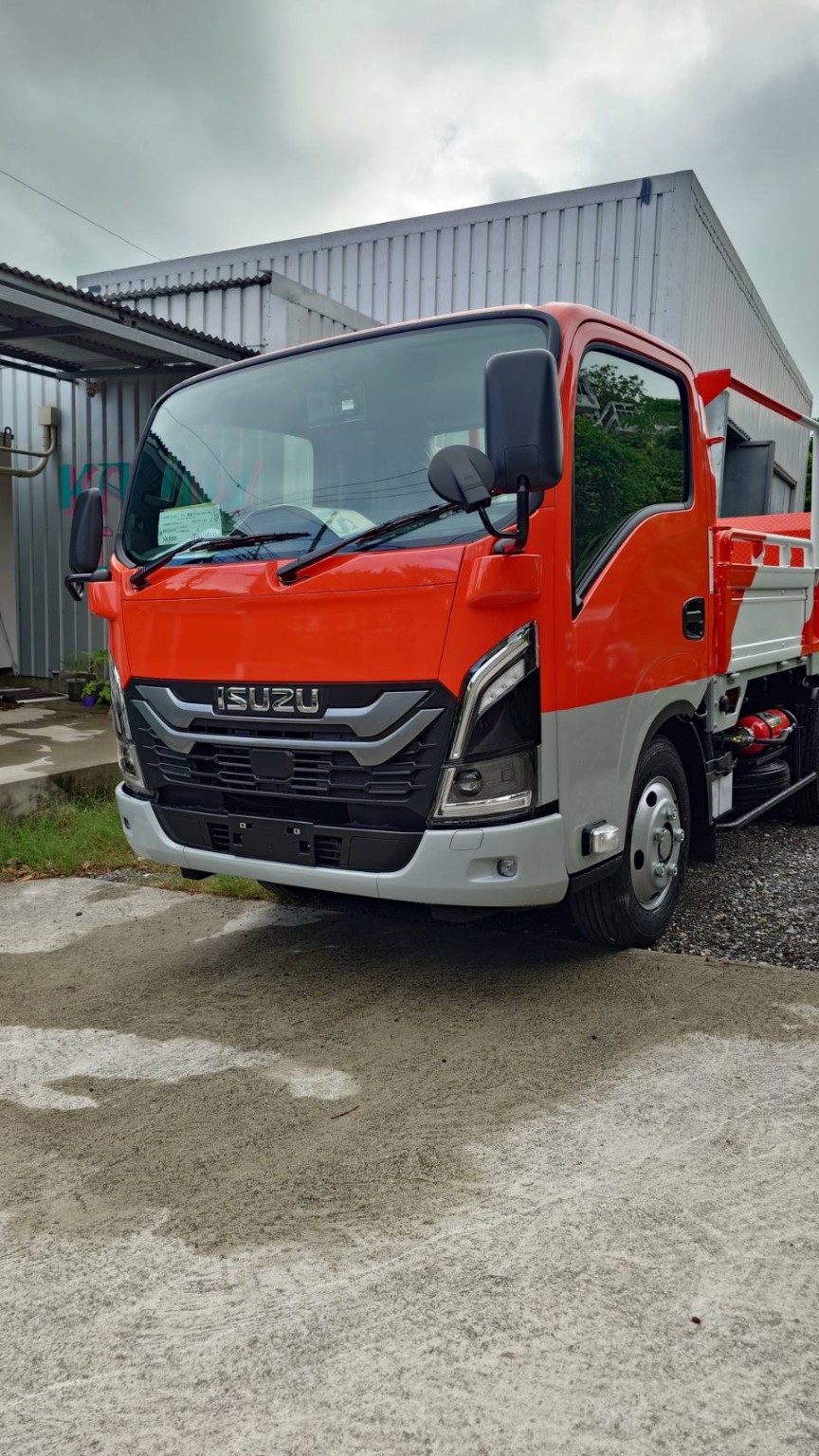 ISUZU車両の企業カラーオールペイント