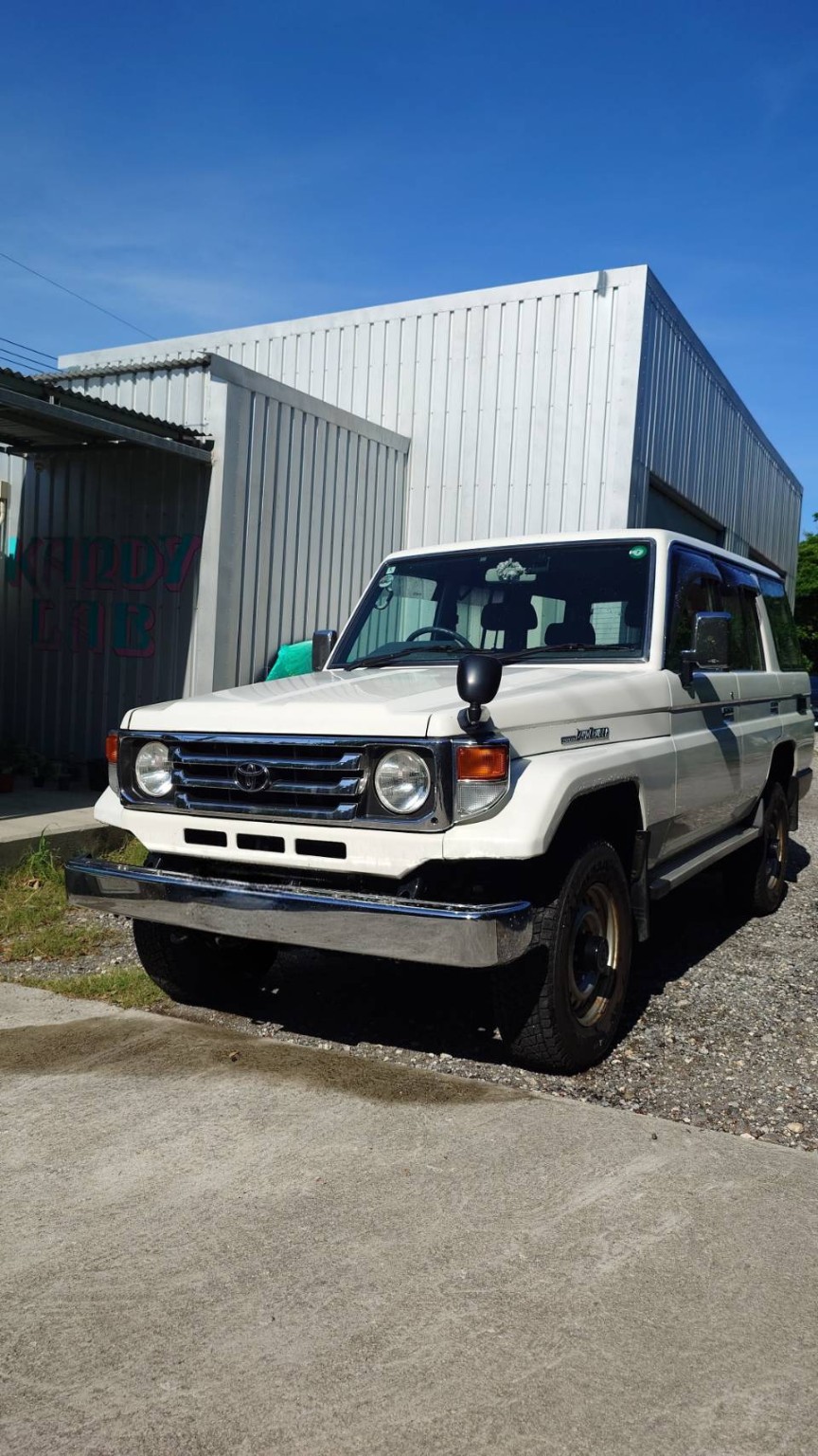 Toyota Land Cruiser 70