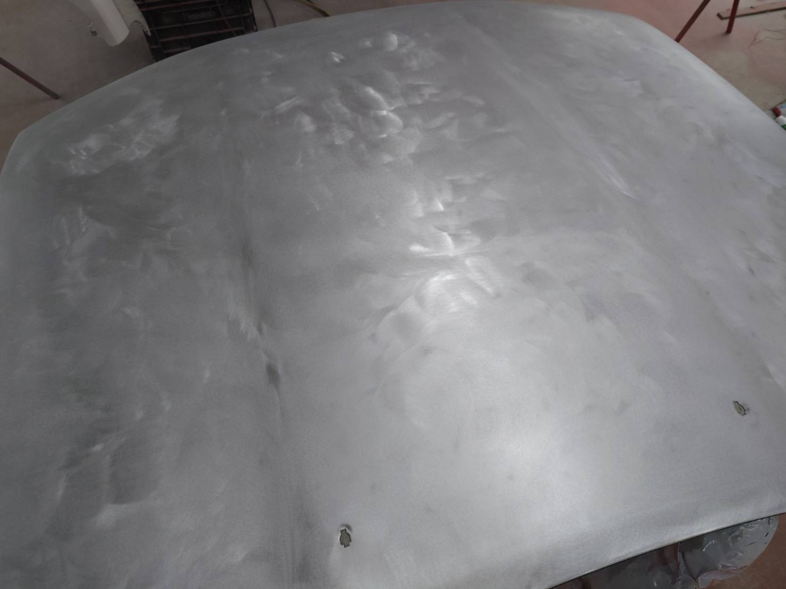 Nissan Skyline R32 アルミボンネット補修中
